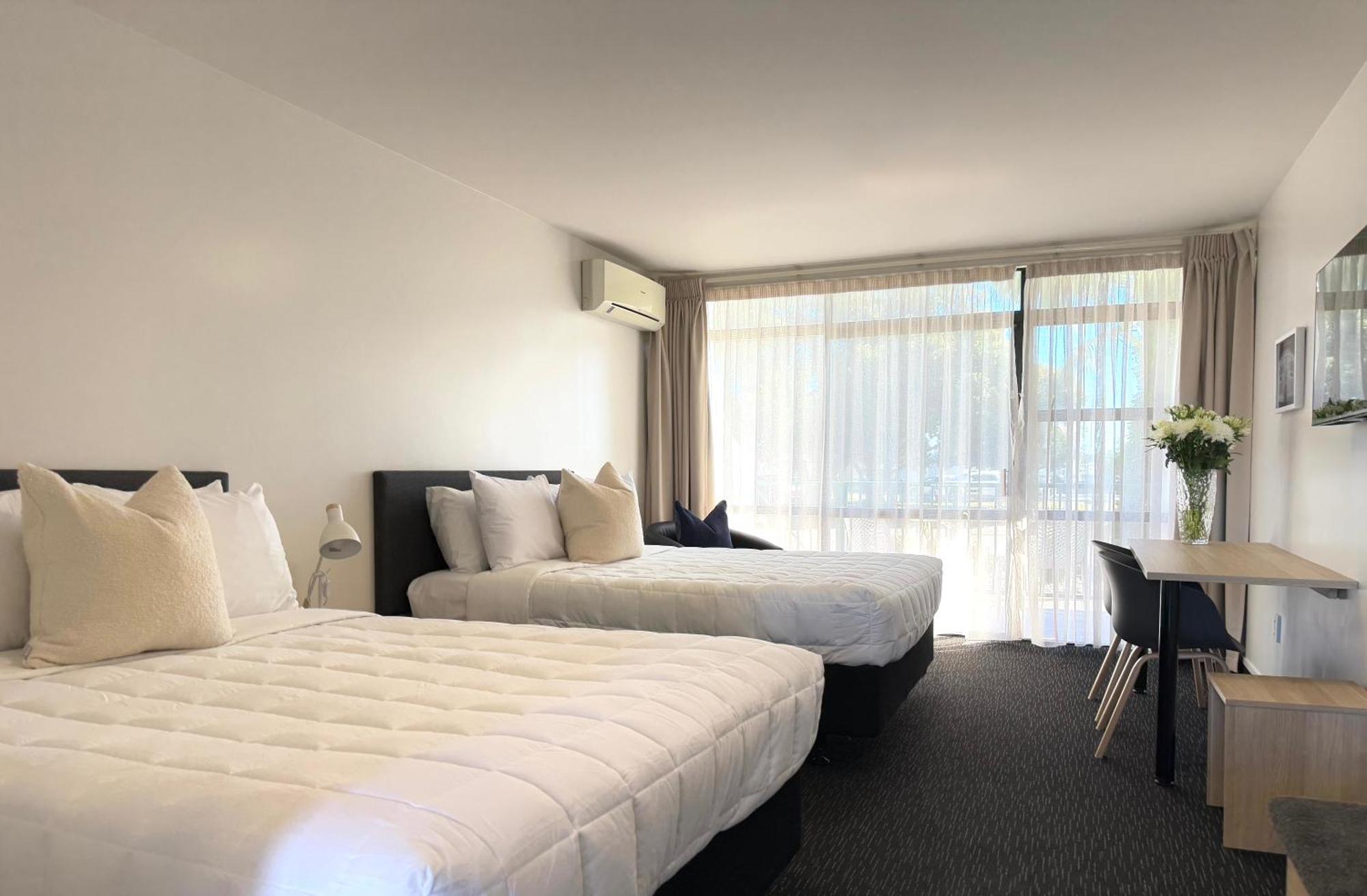 Bluewater Hotel Нейпир Экстерьер фото